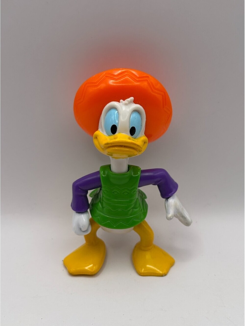 Disney EPCOT Mexico Pavilion Donald Duck Three Caballeros Sombrero Figure Used